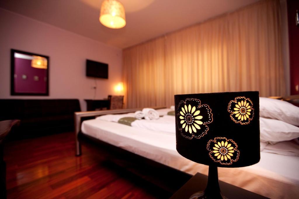 Pension Dinu Residence Timişoara Kamer foto